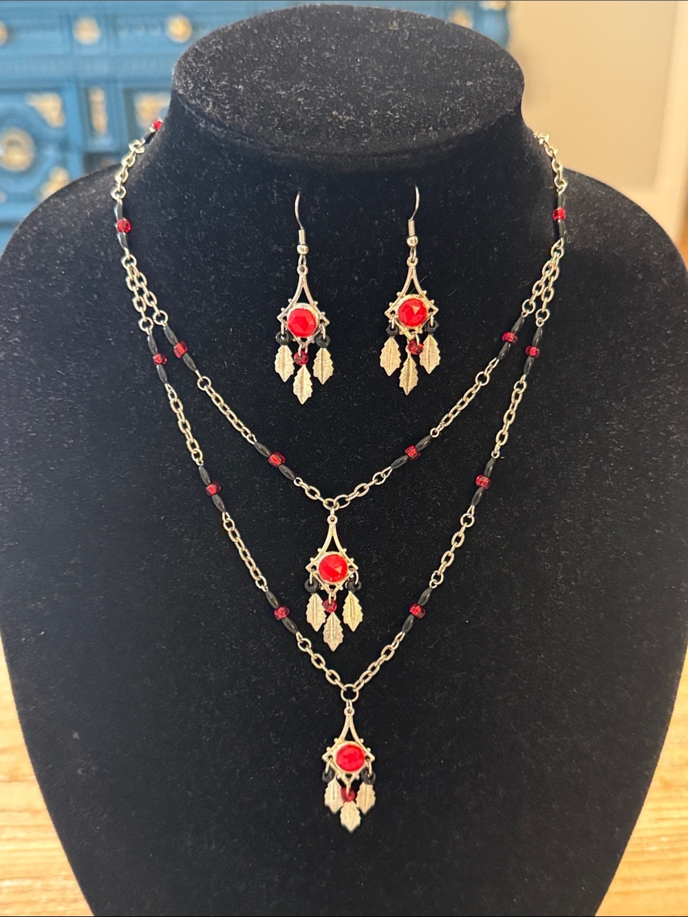 Vintage Silver Tone Red Black Double Layered Necklace Dangle Drop Earrings Set